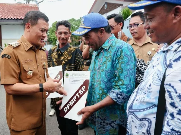Urus Izin Kapal Nelayan Kecil Gratis, Luthfi Minta Kalau Ada Pungli Laporkan. 
