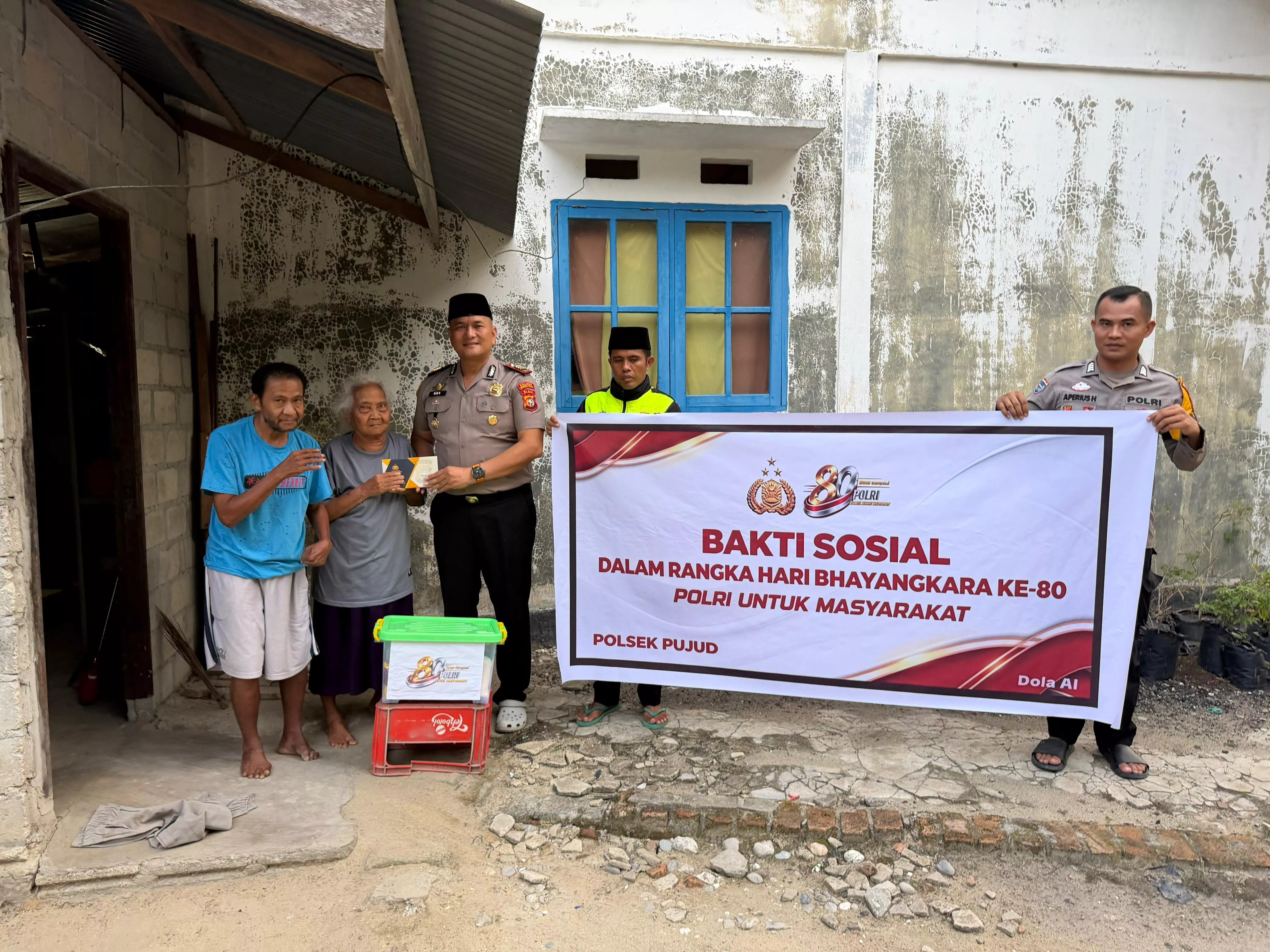 Sambut Hari Bhayangkara ke-80, Polsek Pujud Salurkan Sembako dan Bantuan Tunai untuk Warga Kurang Mampu