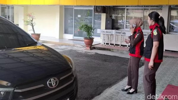 Penyidik Kejaksaan Geledah Disdik Riau, Usut Dugaan Korupsi Tahun 2024