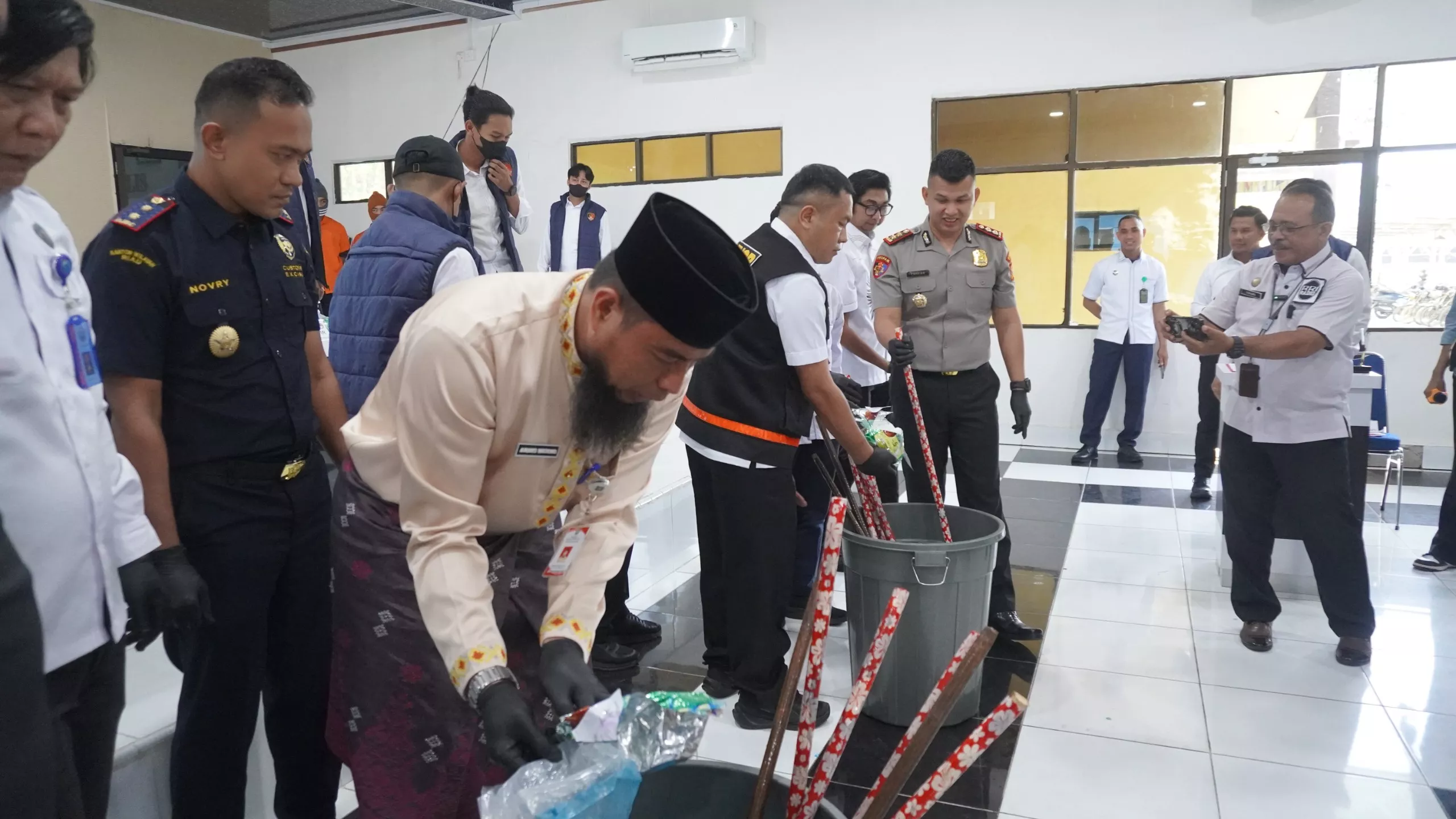 Polres Bengkalis Gagalkan Penyelundupan 8 Kg Sabu dan Ribuan Ekstasi