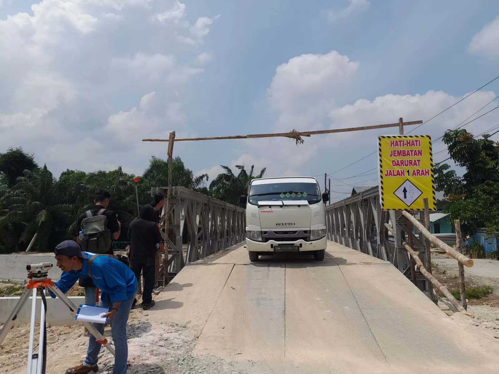 Selesai Dipasang, Jembatan Bailey Jalan Nelayan Bisa Dilintasi Masyarakat