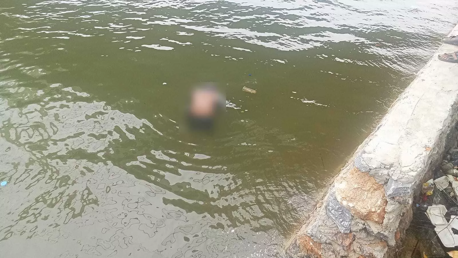 Pria Ditemukan Tewas Terapung di Bawah Jembatan Bahteramas Kendari