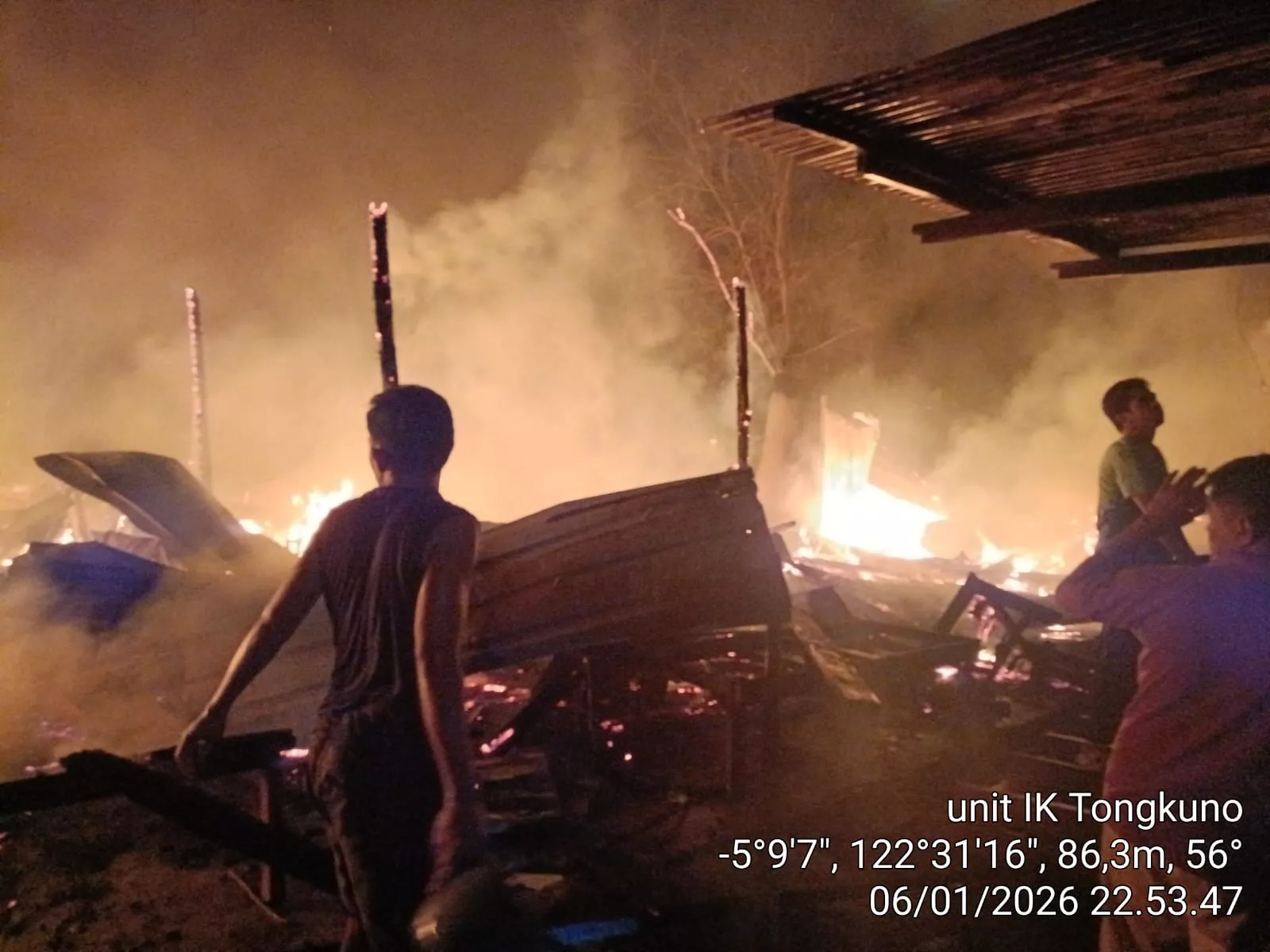 Kebakaran Hanguskan 40 Los Pasar dan 30 Lapak Ikan di Pasar Wakuru Muna, Kerugian Capai Rp 1 Miliar