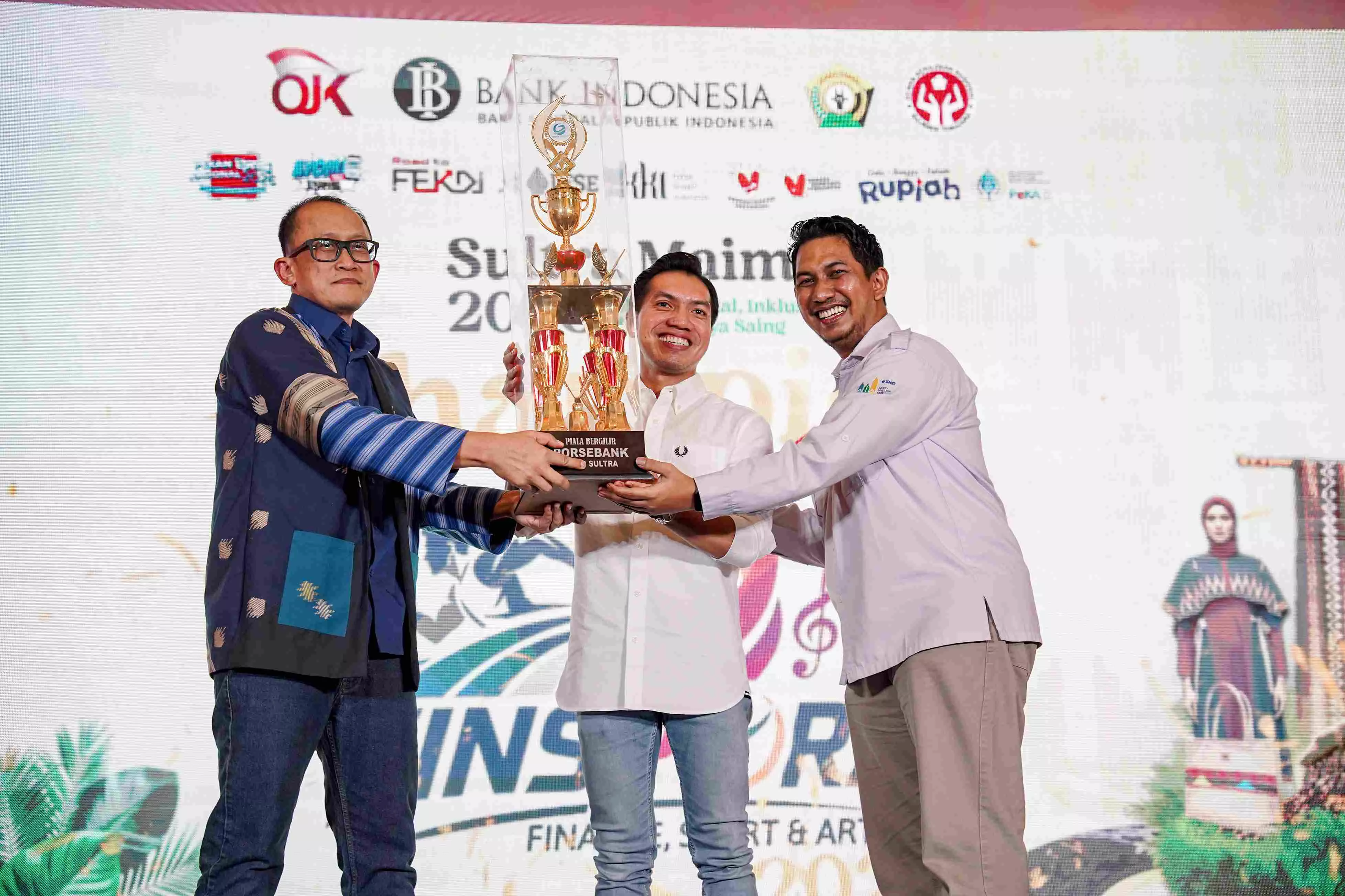 Bank Sultra Ukir Prestasi Gemilang, Juara Umum Finspora 2026 dengan 5 Medali Emas