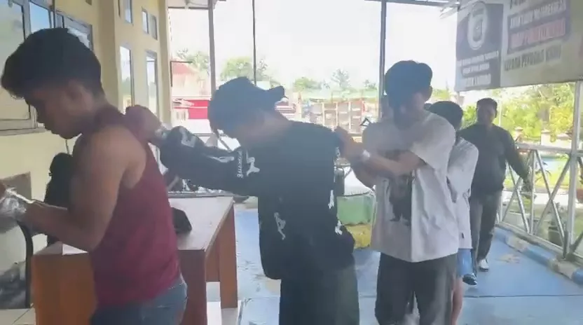 Empat Kambing Curian Disembunyikan di Bagasi Mobil Rental, Enam Pria di Buteng Dibekuk Polisi