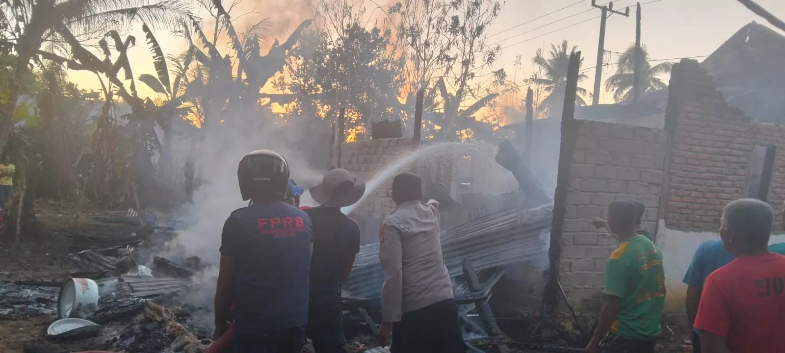 Kebakaran Hanguskan Rumah Orang Tua Pemain Timnas Indonesia Sadil Ramdani di Muna Barat