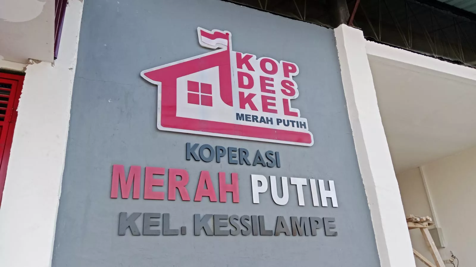 Pembangunan Dikawal TNI, Gerai Koperasi Merah Putih di Kasilampe Kendari Diduga Langgar Garis Sempadan Jalan