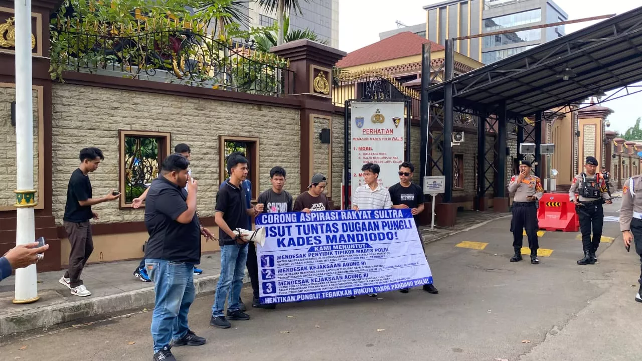 Komnas Sultra Demo Kejagung dan Mabes Polri, Desak Usut Dugaan Pungli Oknum Kades Mandiodo