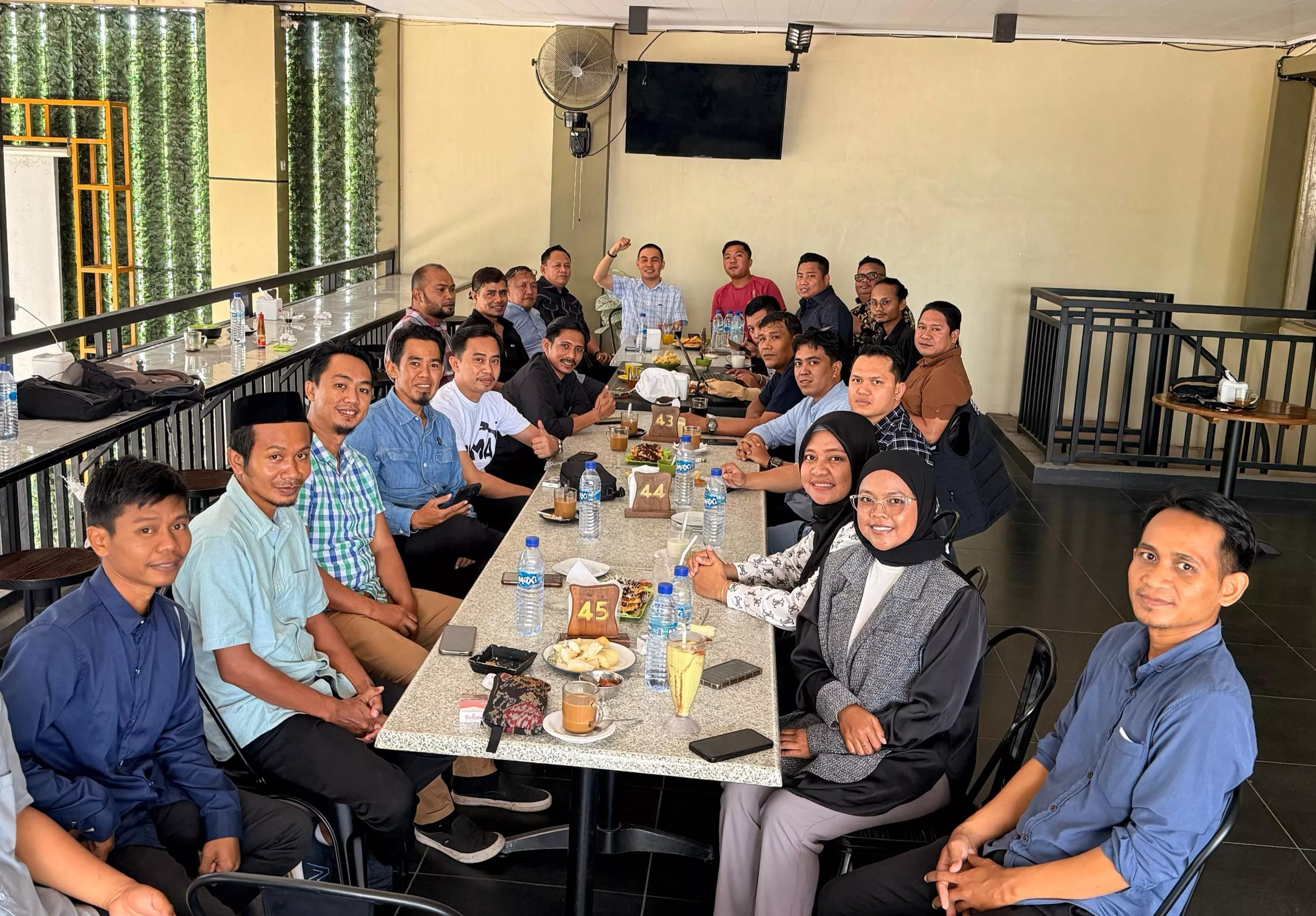 Silaturahmi YLC dan Peradi Kendari, Perkuat Kolaborasi Advokat Muda