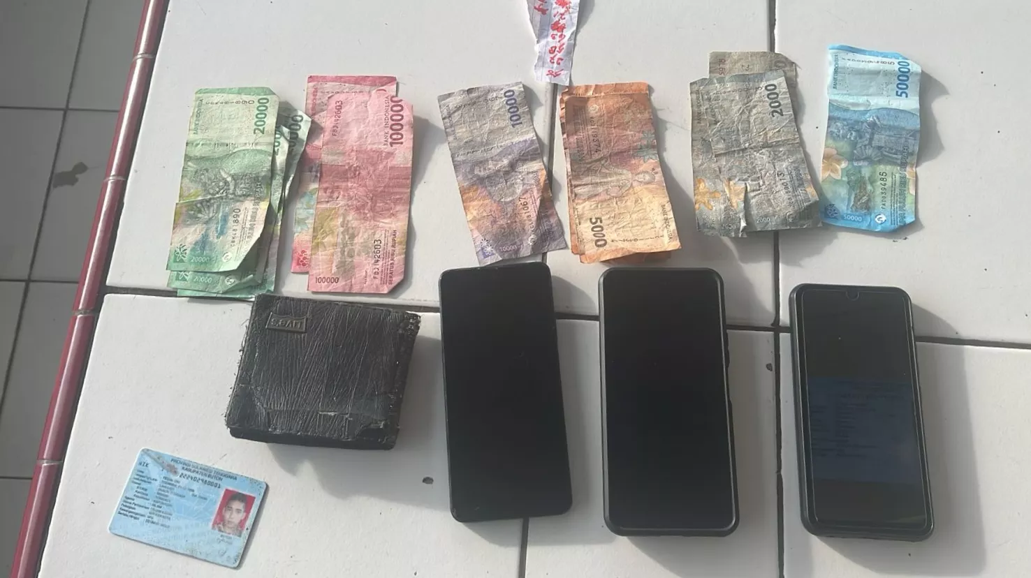Polisi Ringkus Bandar dan Pemasang Togel di Buton, Uang Tunai hingga HP Disita