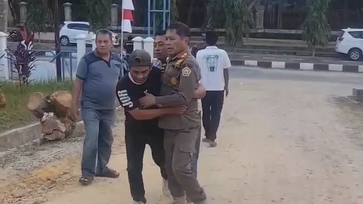 Kasatpol PP Sultra Adu Jotos dengan Anggotanya, Dipicu Persoalan Bulu Tangkis