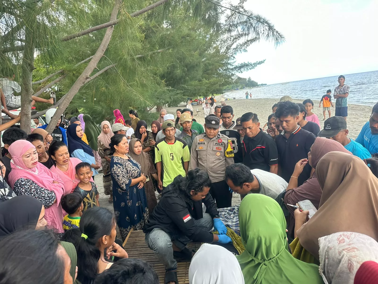 Tragis, Seorang Petani Ditemukan Tak Bernyawa Mengapung di Pantai Indah Kapu Kolaka
