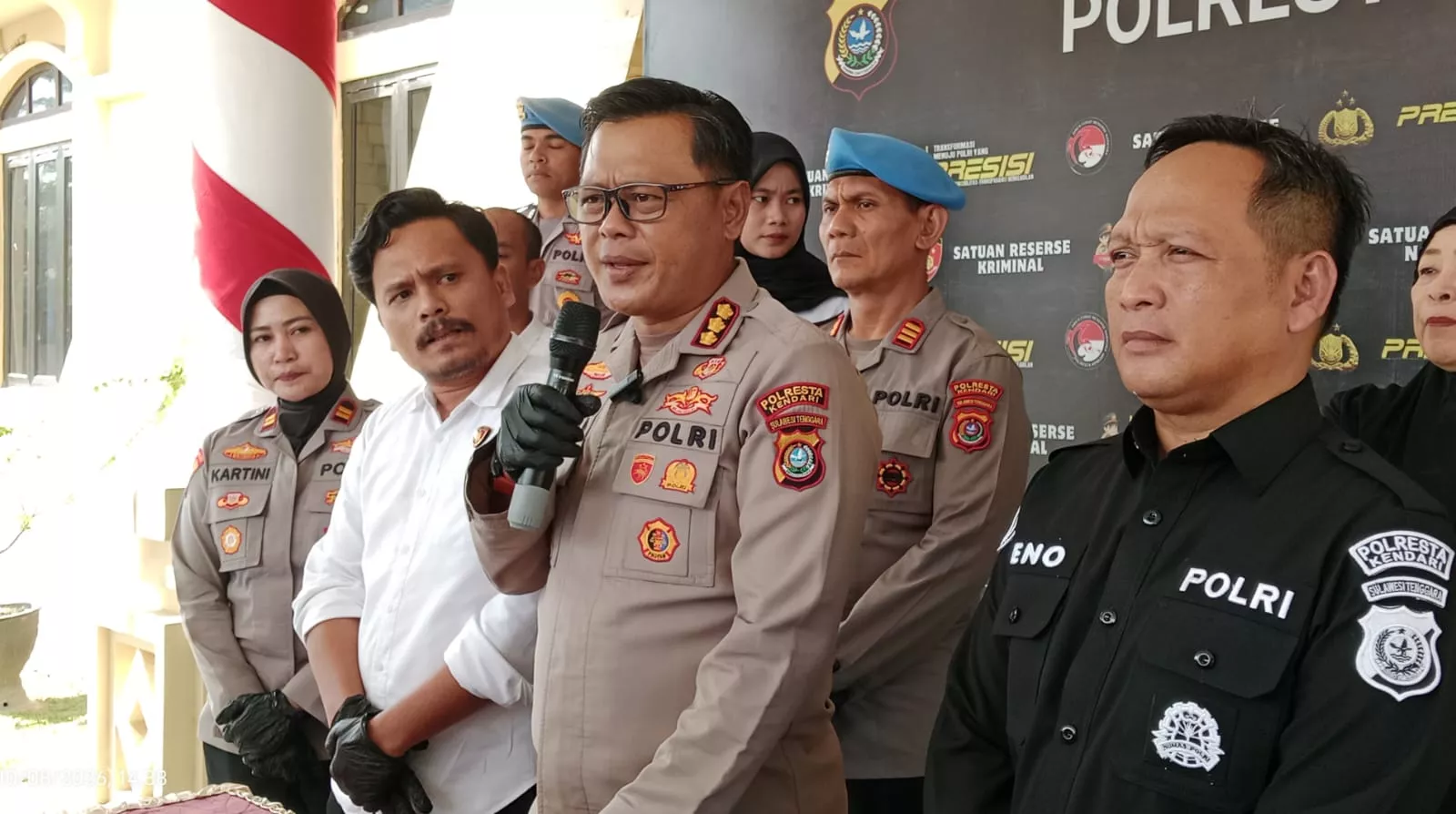 Tipu Warga Kendari Rp588 Juta dengan Modus Proyek PUPR, Wanita Asal Ternate Dibekuk di Jakarta Timur