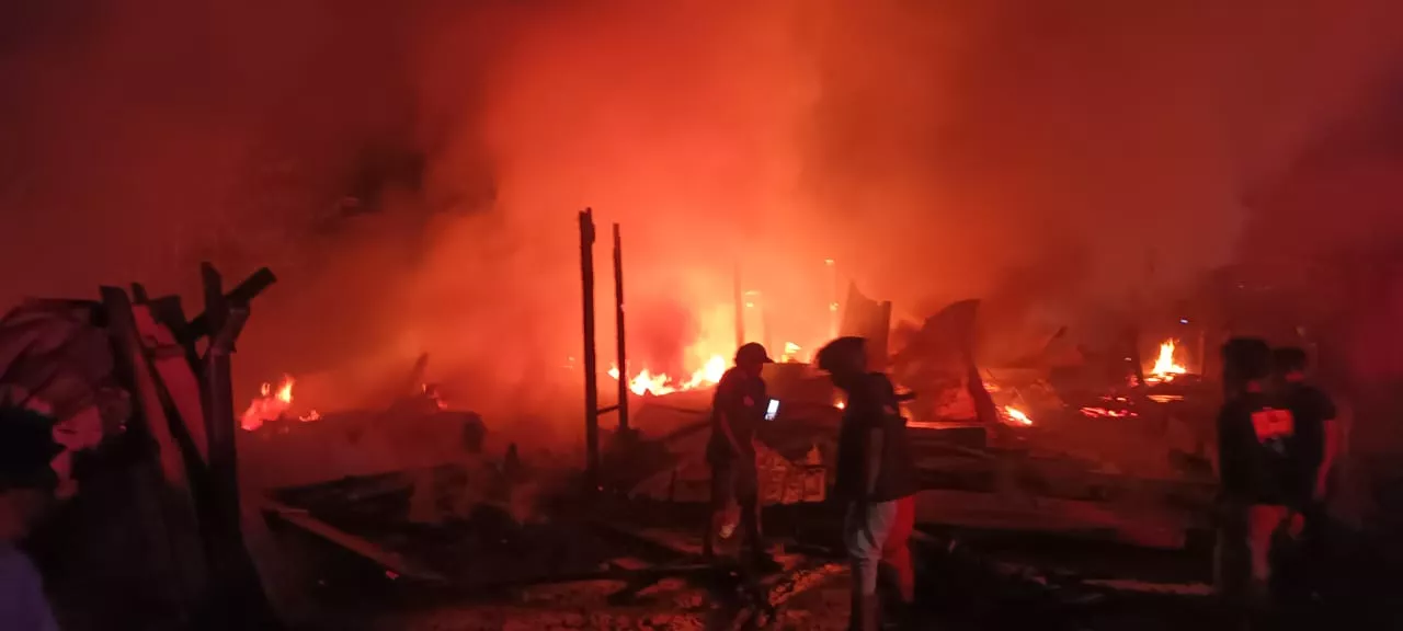 Gudang dan Kios di Jalan Pembangunan Kendari Dilalap Api, Kerugian Ditaksir Rp 5 Miliar