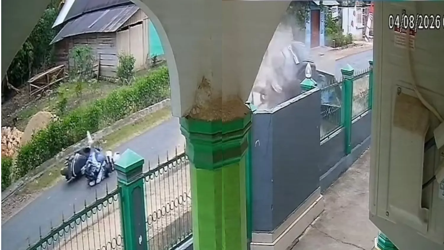 Mobil Pikap Tabrak Pagar Masjid, Dua Pelajar yang Berusaha Menghindar Jadi Korban