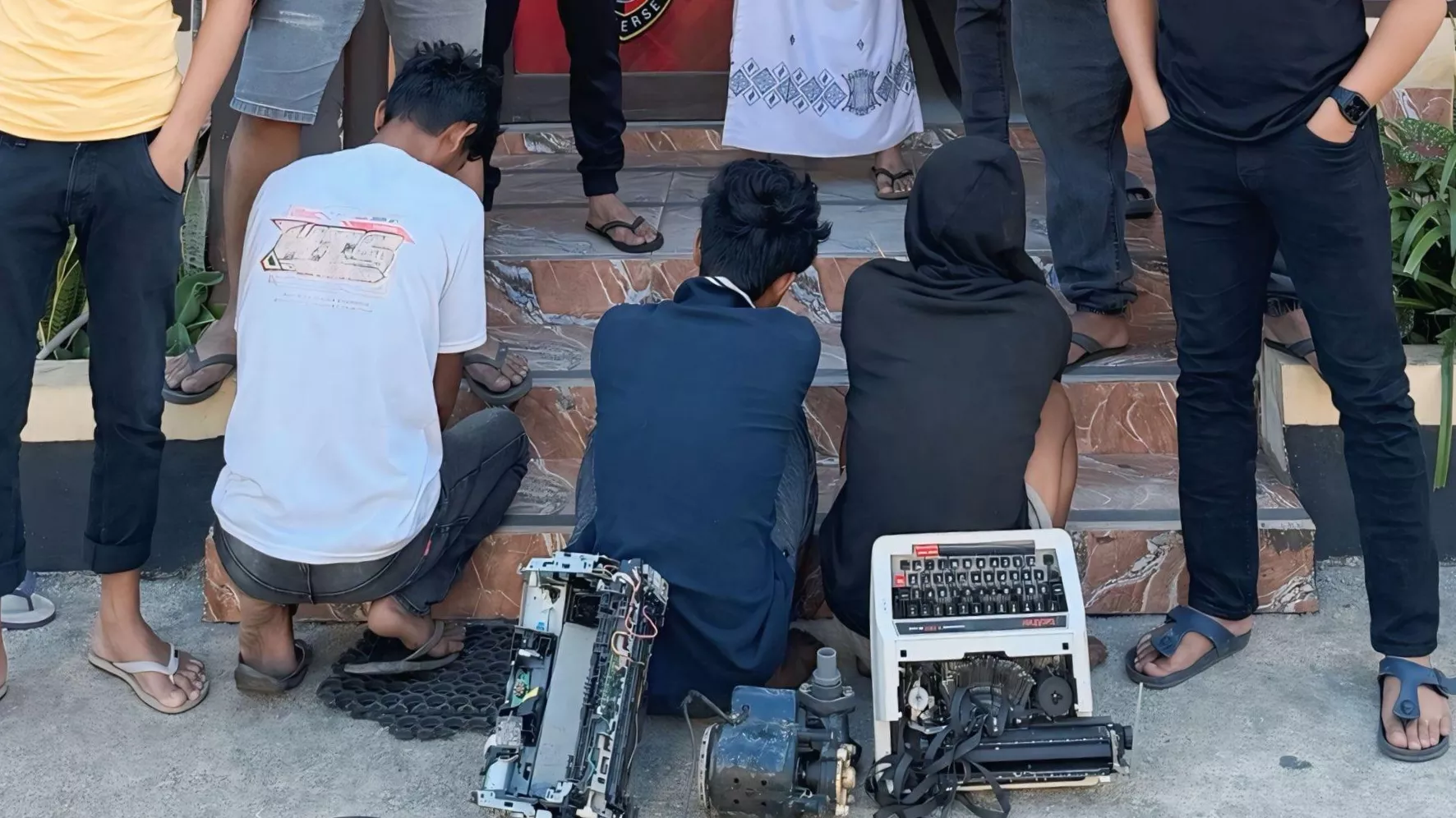 Tiga Terduga Pelaku Pencurian Aset Dinkes Kolaka Diamankan, Kerugian Capai Ratusan Juta Rupiah