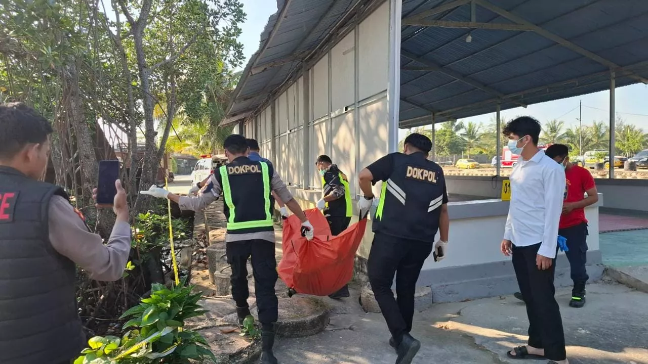 Mayat Pria Tanpa Identitas Ditemukan Mengapung di Pesisir Laut Kendari