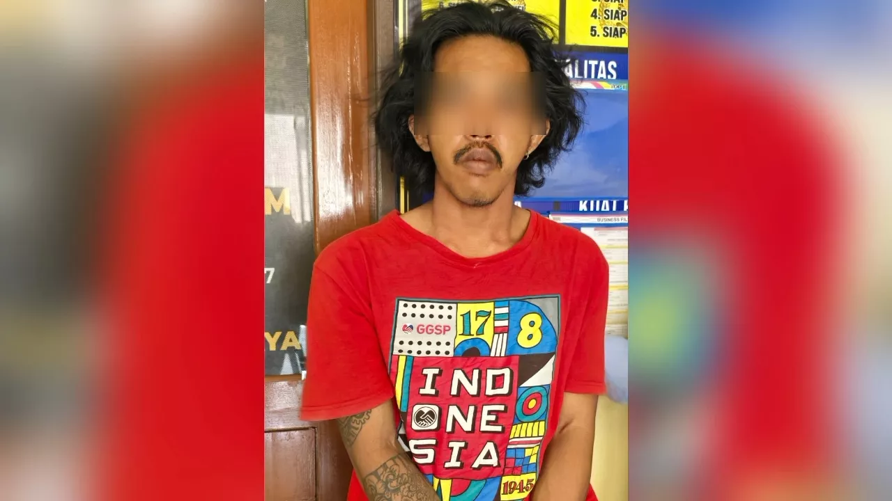 Pria Bertato Ditangkap Polisi, Diduga Curi 26 Liter Pertalite dari Mobil Pikap di Kendari