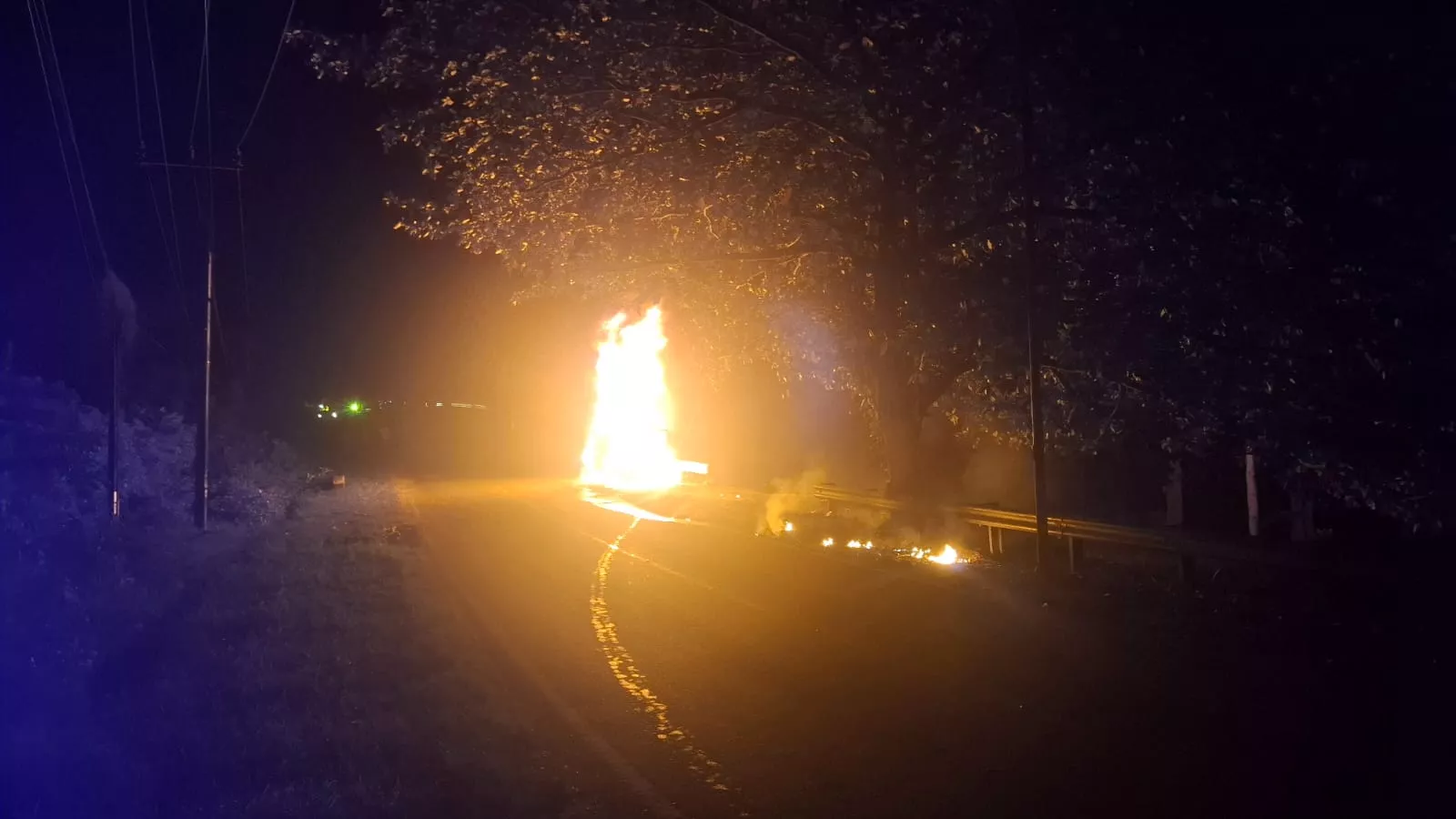 Mobil Suzuki Carry Bermuatan BBM Terbakar di Bombana, Kerugian Capai Rp80 Juta