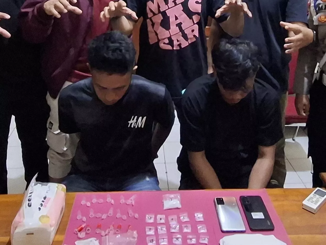 Penggerebekan di Kamar Kos, Polisi Amankan Dua Terduga Pengedar Sabu di Bombana