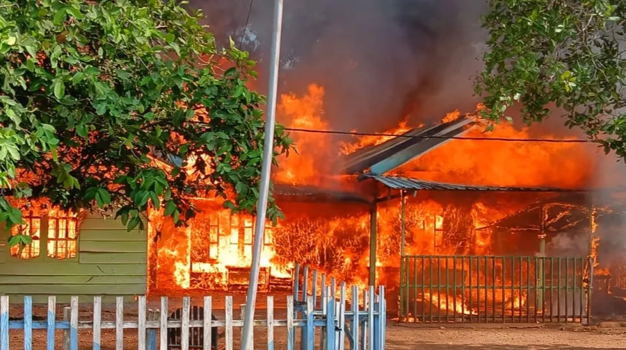 Sendirian di Rumah, Kakek 101 Tahun Nyaris Terjebak Kebakaran di Puriala Konawe
