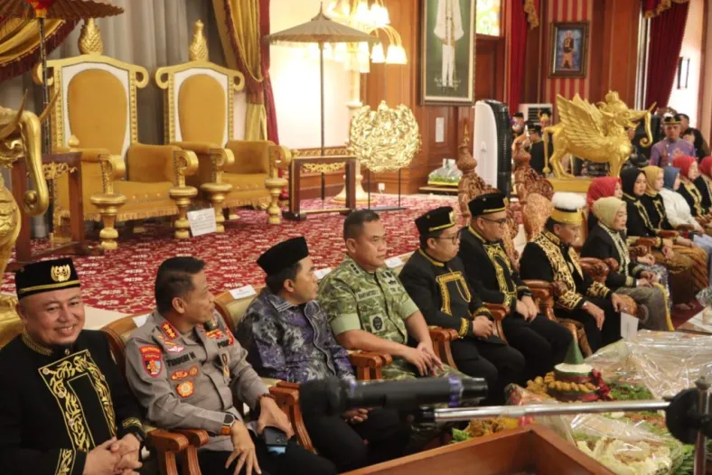 Peringatan Syukuran di Kedaton, Polda Kaltim Beri Penghormatan pada Momentum Milad Sultan Kutai Kartanegara