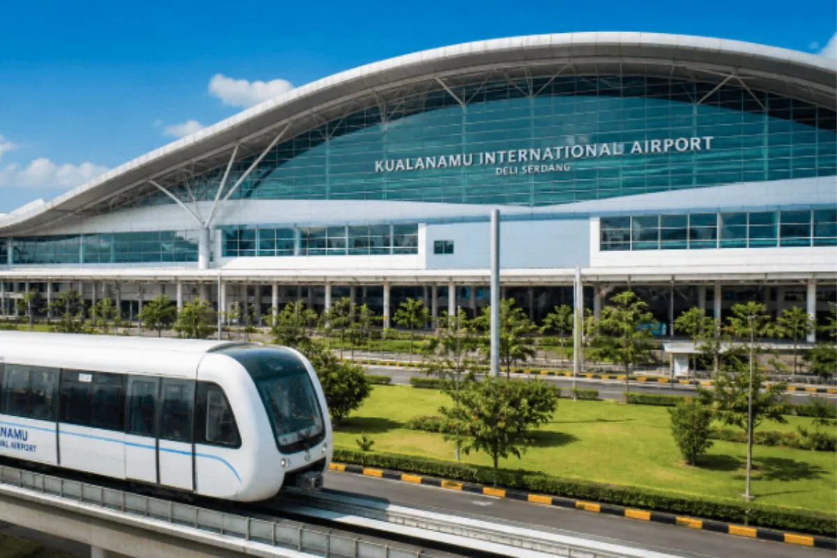Bandara Kualanamu Kini Punya Titik Isi Daya Mobil Listrik, Ini Fasilitas Lengkapnya
