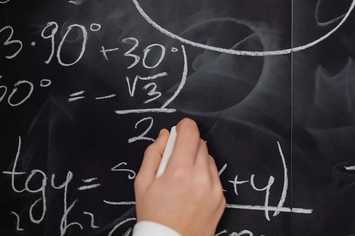 Rekomendasi Aplikasi Rumus Matematika Android Terlengkap 2026
