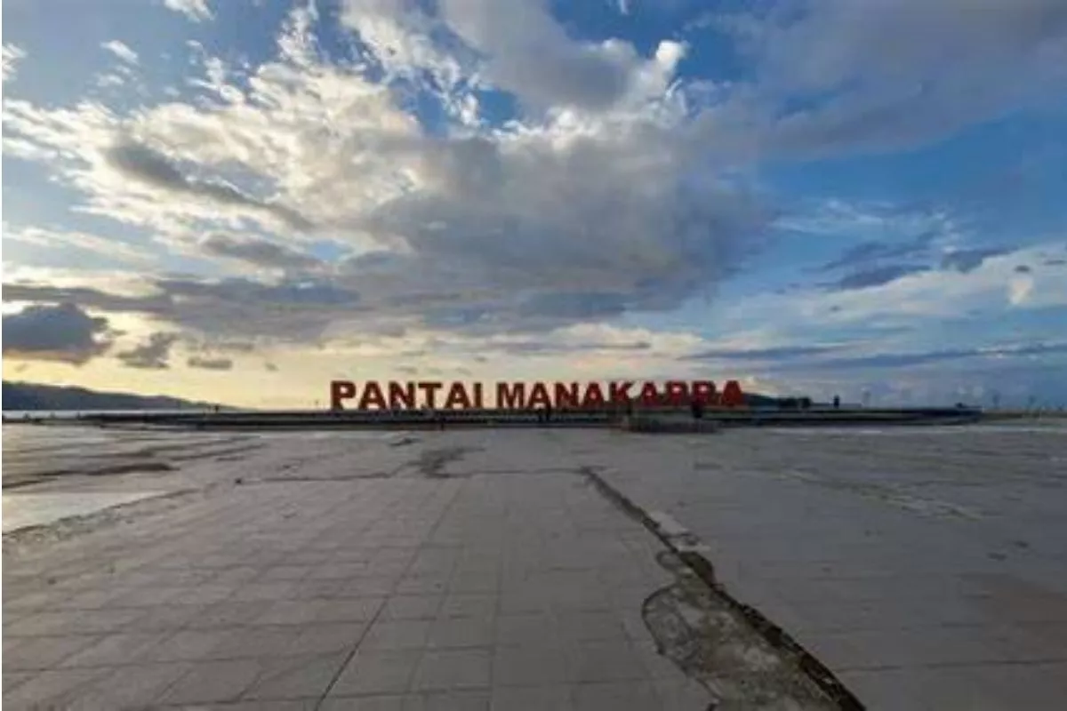 Rekomendasi Penginapan Dekat Pantai Manakarra dan Tips Memilih yang Terbaik