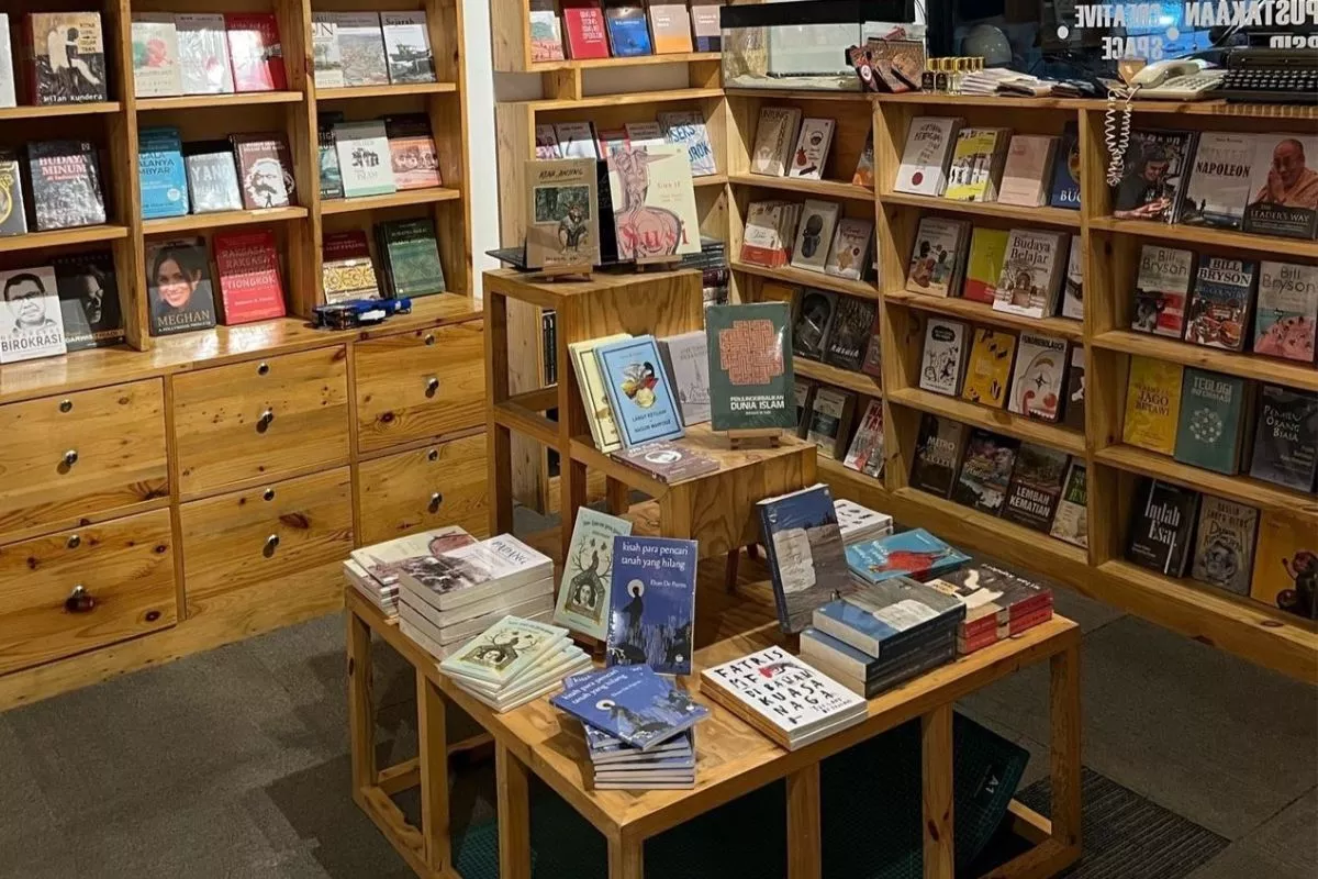 Daftar Toko Buku di Padang, Pusat Literatur Minangkabau