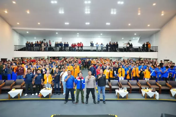 Sinergi Lawan Hoaks: Pertamina RU V dan IJTI Bekali Ratusan Mahasiswa Balikpapan Literasi Media Digital