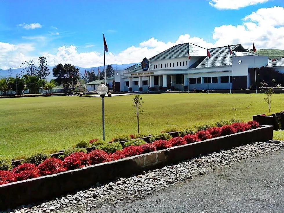 Gerakan Indonesia ASRI: Jayawijaya Rutinkan Kerja Bakti Massal