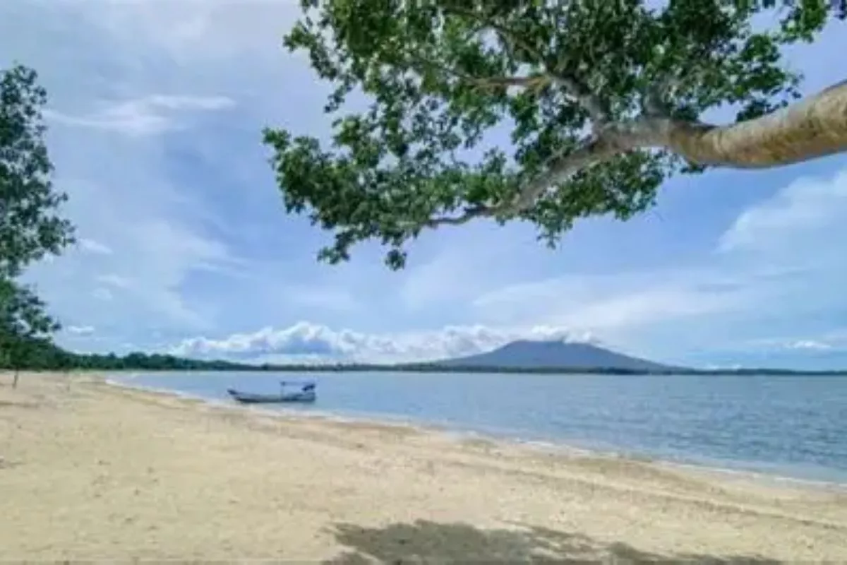 7 Pantai Sepi di Lampung untuk Liburan Tenang