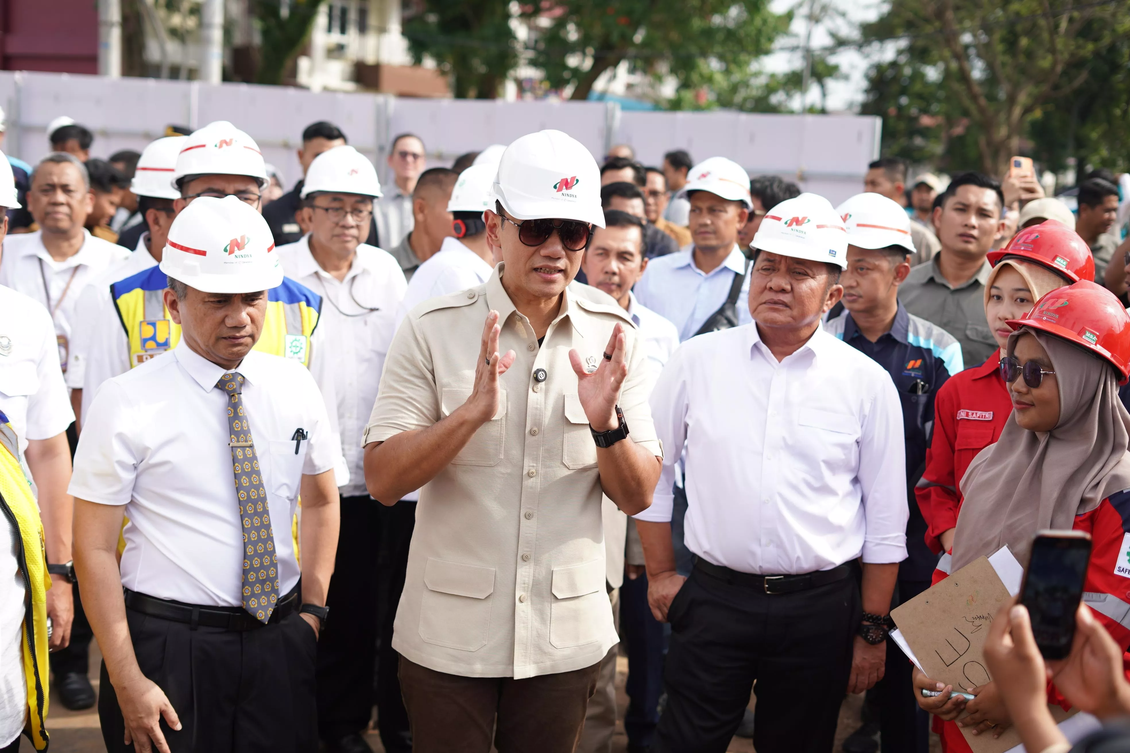 Herman Deru Puji Kualitas Rusun Mahasiswa Unsri Saat Dampingi Menko AHY di Palembang