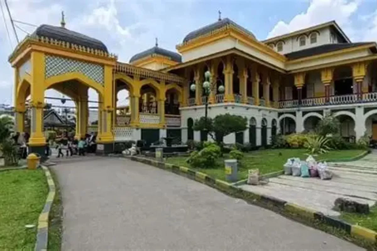Liburan Keluarga Hemat: 10 Wisata Gratis di Medan