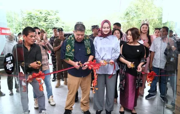 Gubernur Babel Resmikan 3 Unit Usaha Sekaligus di Pangkalpinang, Dorong Investasi dan UMKM 2026