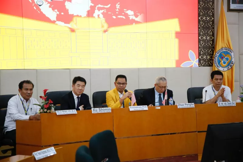 UNP Jajaki Kerja Sama Internasional dengan Lingnan Artisan Polytechnic