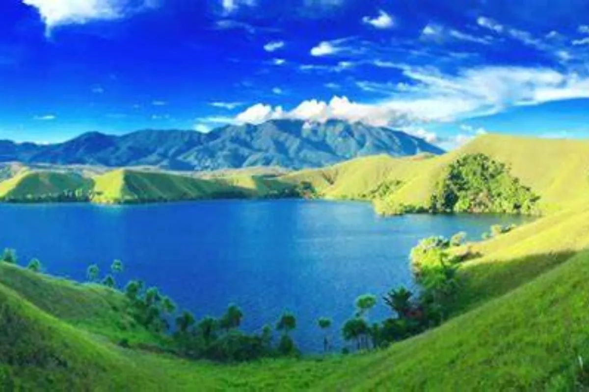 Eksplorasi Pesona Tempat Wisata Danau Sentani Jayapura
