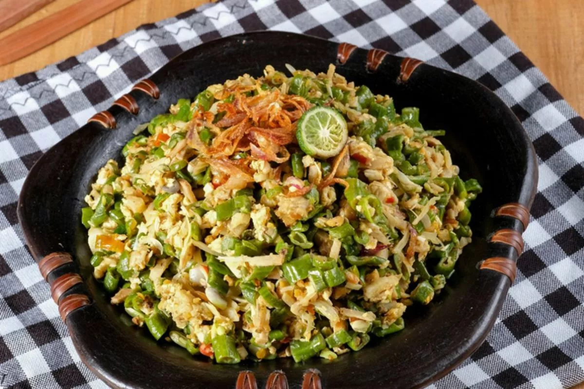 Resep Lawar Ayam Khas Bali yang Enak dan Lezat