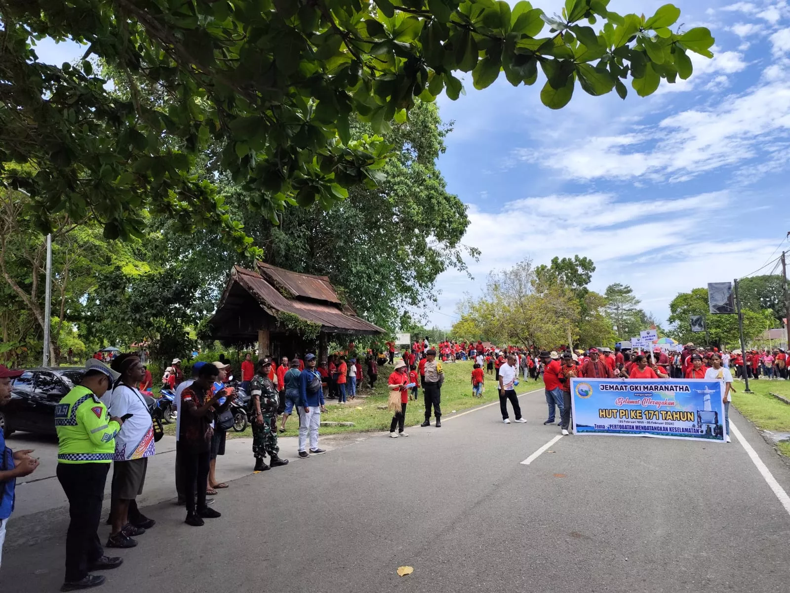 Polres Biak Amankan Parade Pekabaran Injil HUT ke-171