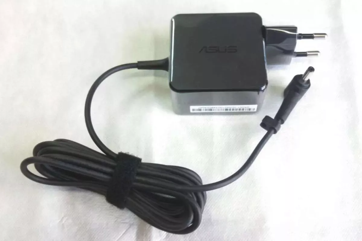 Harga Charger Laptop Asus Original di Pusat Layanan Resmi