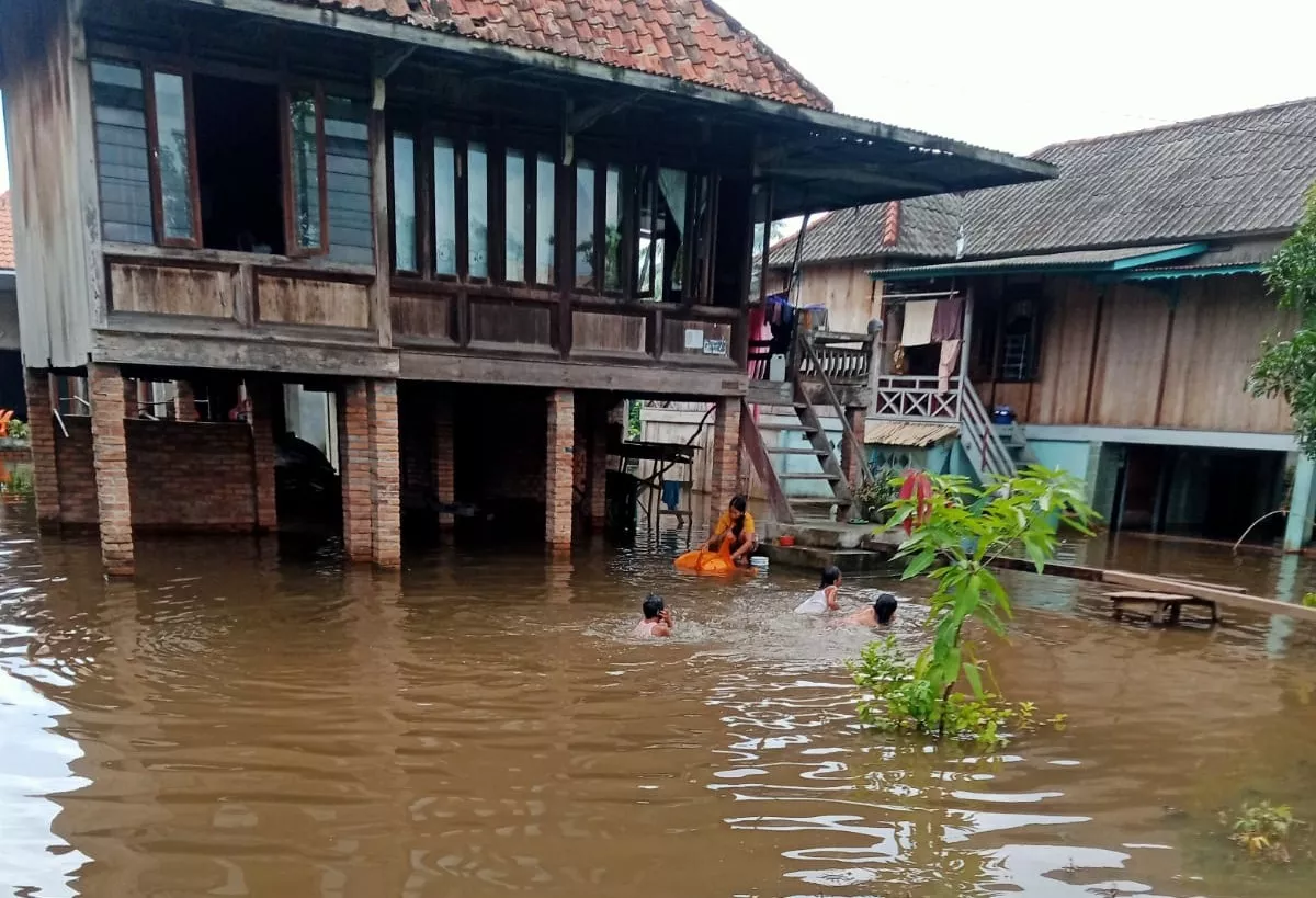 Banjir Rendam Enam Kecamatan di OKI Sumsel, Ribuan KK Terdampak Saat Puncak Musim Hujan