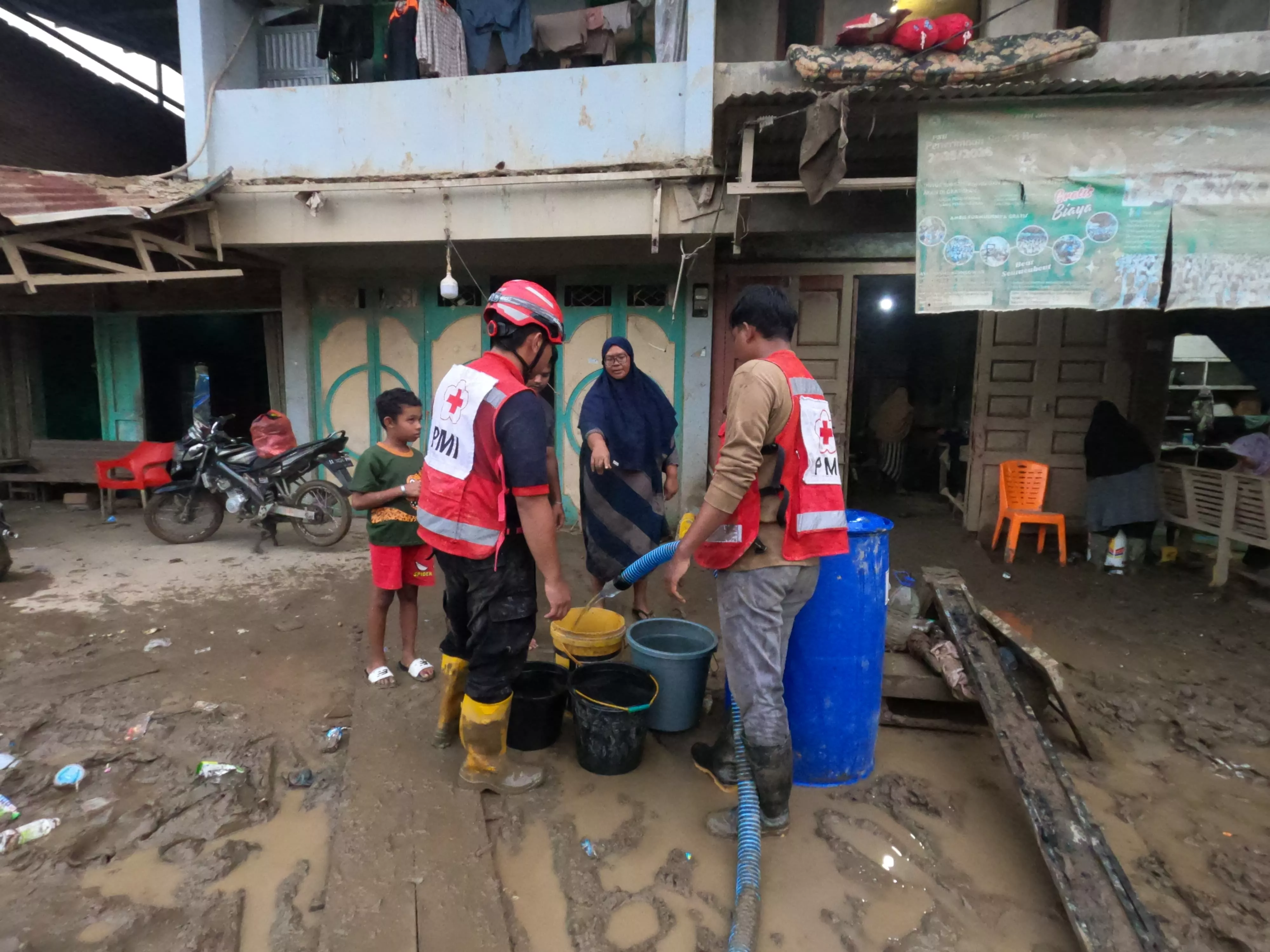 PMI Pulihkan Akses Air Bersih Warga Pascabanjir Bandang Aceh Utara