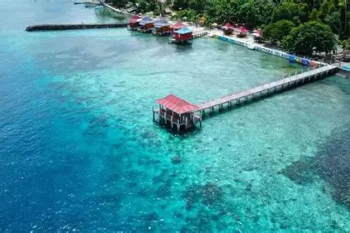 Panduan Liburan ke Taman Laut Pulau Maitara, Maluku Utara