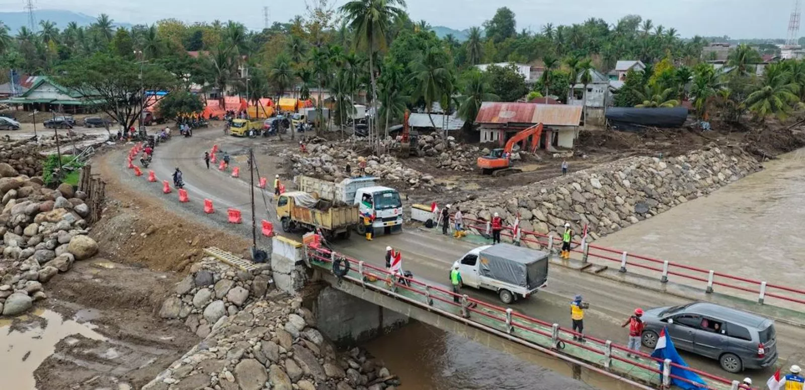 Manajemen ADHI Pastikan Dukungan Tanggap Darurat dan Pemulihan Pascabencana di Aceh