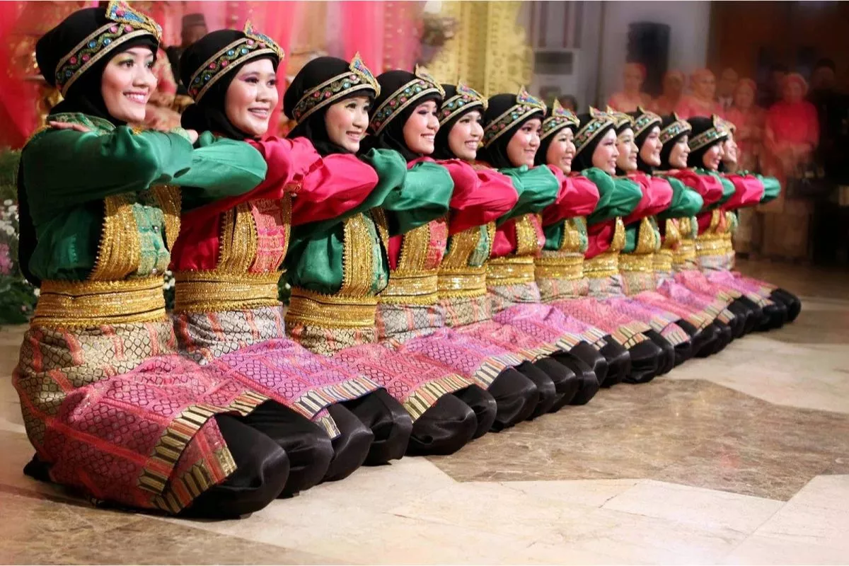 10 Tarian Tradisional Aceh dan Filosofinya Secara Lengkap