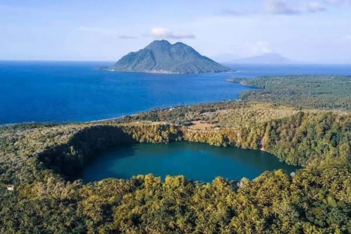 Danau Tolire dan Benteng Oranje, Dua Ikon Wisata Kota Ternate