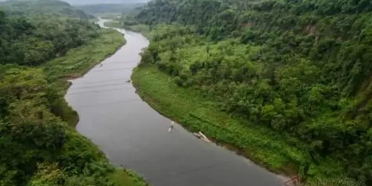 Daftar 10 Sungai Terpanjang di Indonesia yang Tersebar di Berbagai Pulau