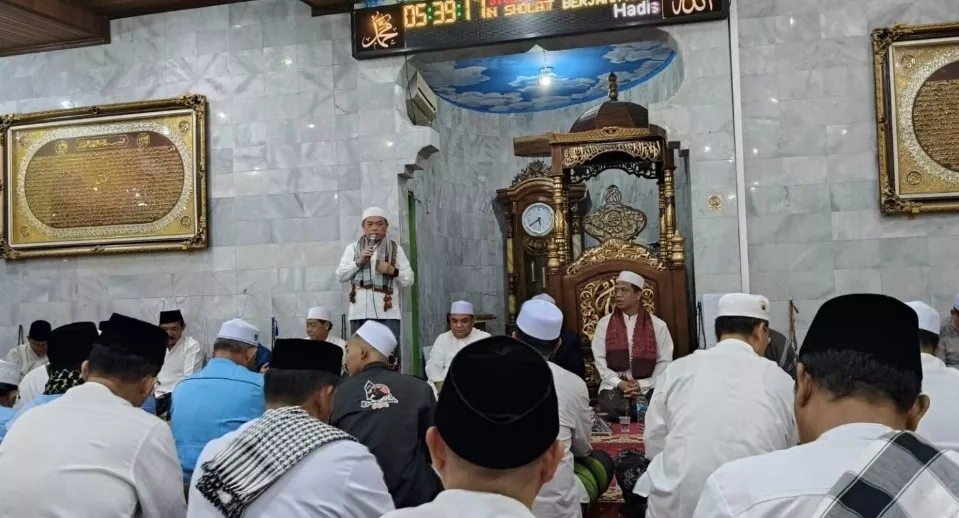 Gubernur Jambi Gelar Safari Subuh di Masjid Seribu Tiang