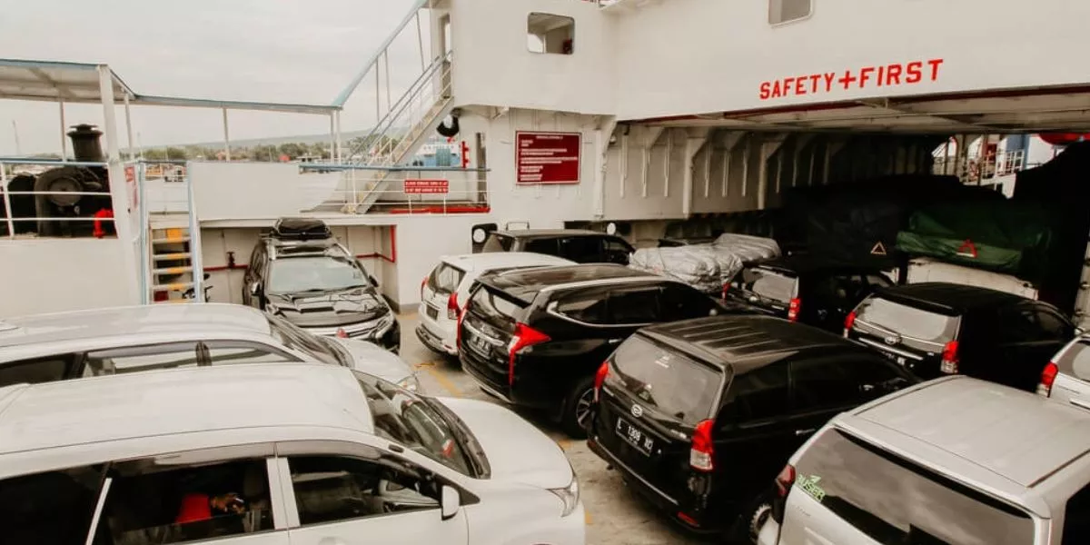 Syarat dan Biaya Bawa Mobil Naik Kapal Laut